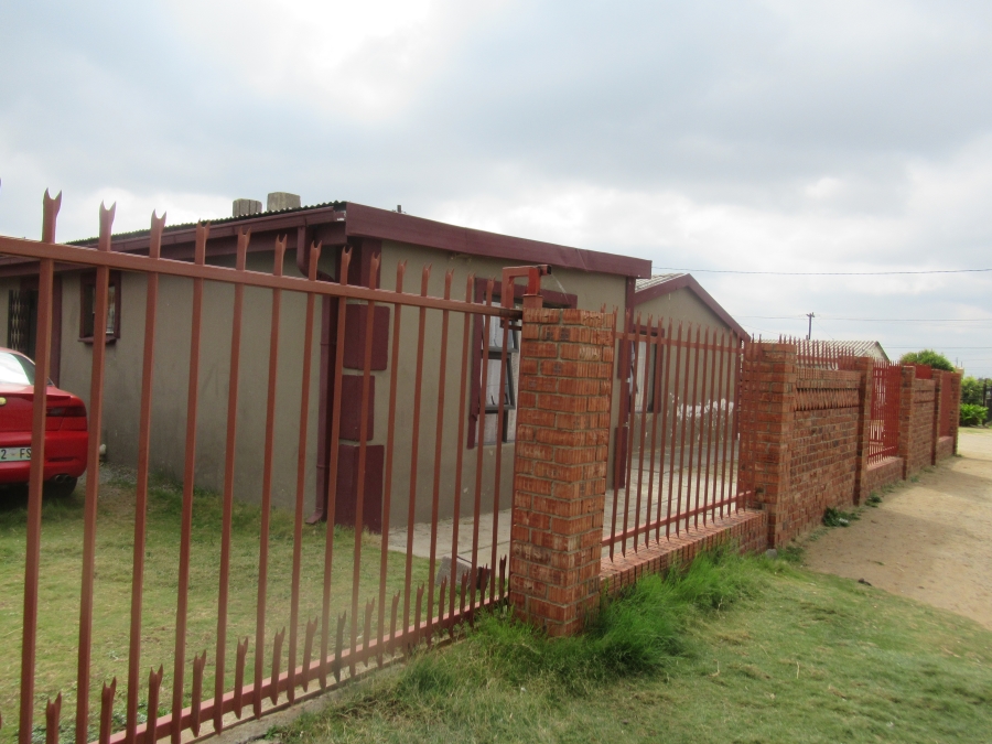 4 Bedroom Property for Sale in Odendaalsrus Rural Free State